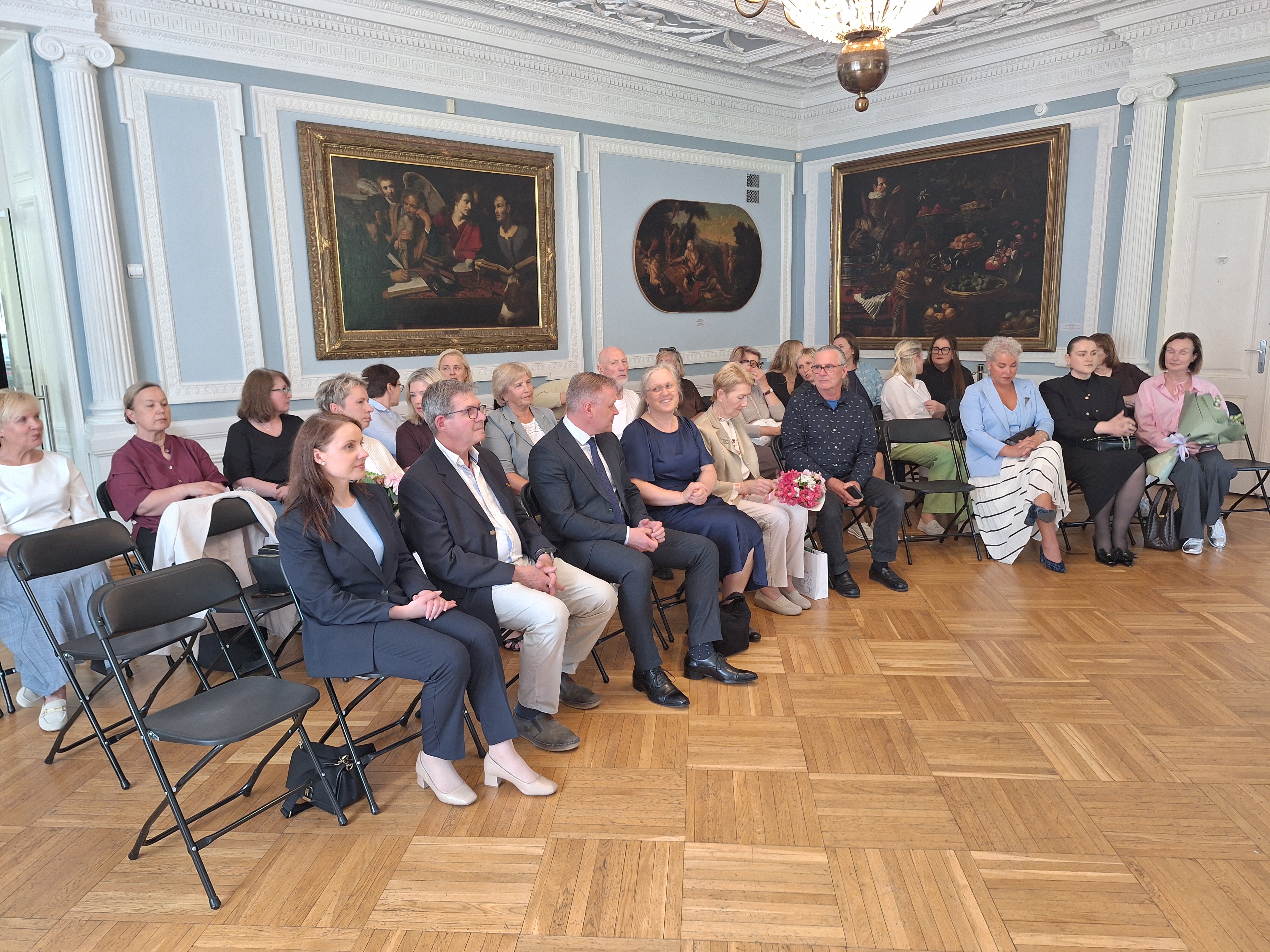 Pasveikinta pirmoji Kretingos rajono garbės ambasadorė Pasveikinta pirmoji Kretingos rajono garbės ambasadorė
