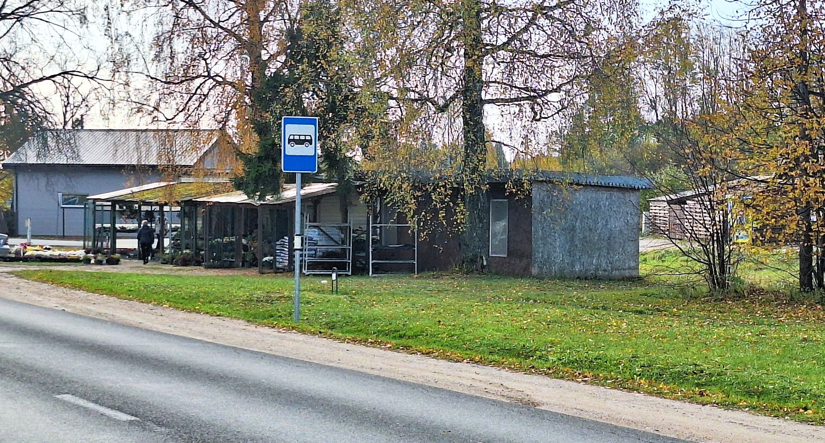 Inicijuojama bendradarbiavimo sutartis probleminėms autobusų stotelėms sutvarkyti Inicijuojama bendradarbiavimo sutartis probleminėms autobusų stotelėms sutvarkyti