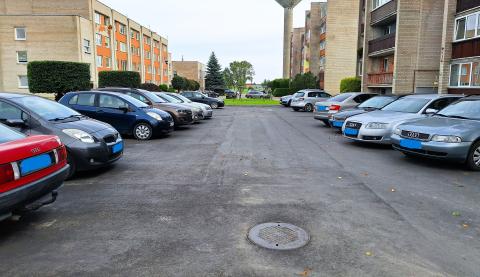 Skirta lėšų keturių daugiabučių namų kiemų tvarkymo darbams dalinai finansuoti 