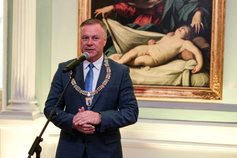 Dvariškoje aplinkoje pagerbti ir apdovanoti Kultūros ir meno premijų laureatai Dvariškoje aplinkoje pagerbti ir apdovanoti Kultūros ir meno premijų laureatai