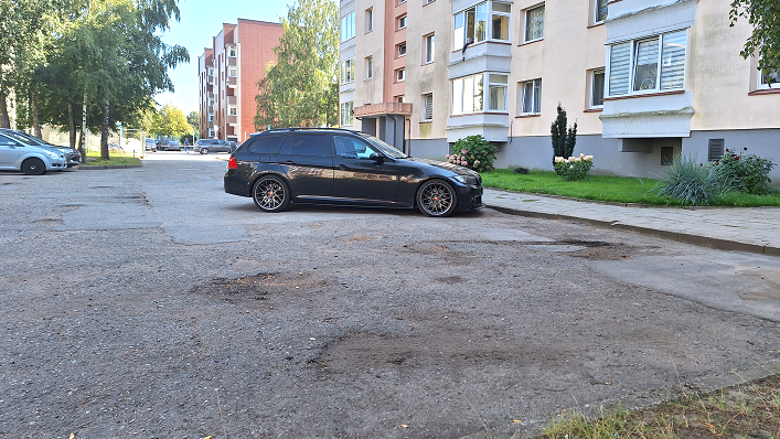 Kviečiame teikti paraiškas dėl dalinio finansavimo daugiabučių namų kiemams tvarkyti