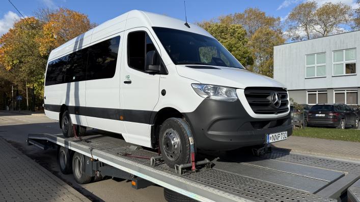 Kretingos rajono kultūros centrui –  naujas autobusiukas