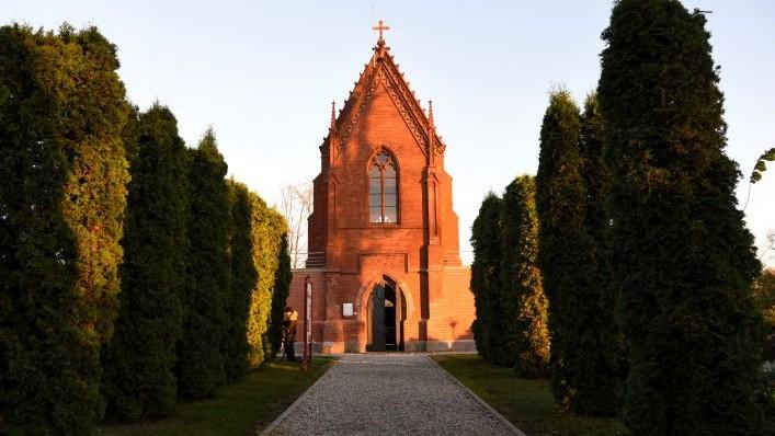 Prieš 130 metų statyta koplyčia Grafų Tiškevičių šeimos mirusiesiems 